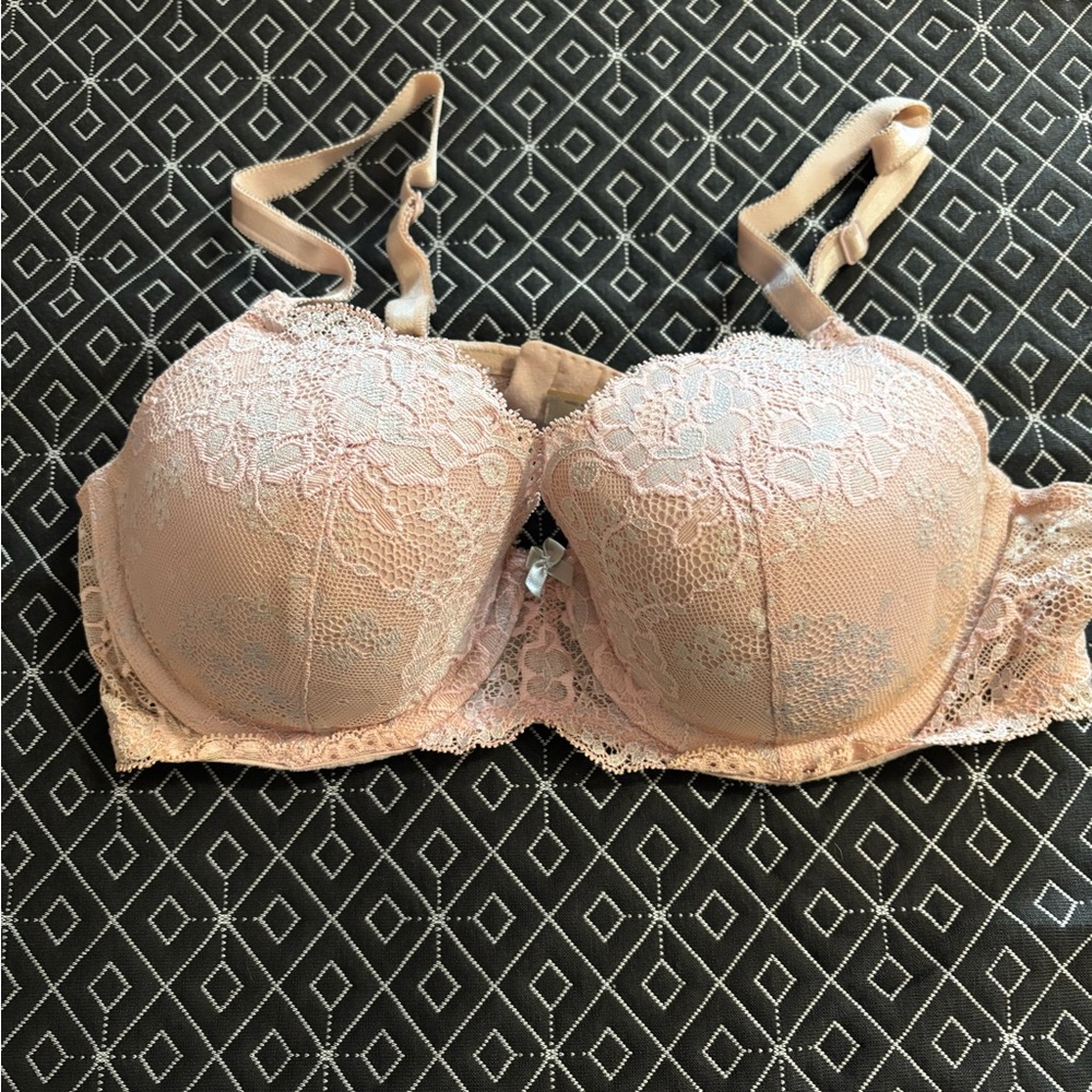 Victoria's Secret Lace Push-Up Bra - Cream